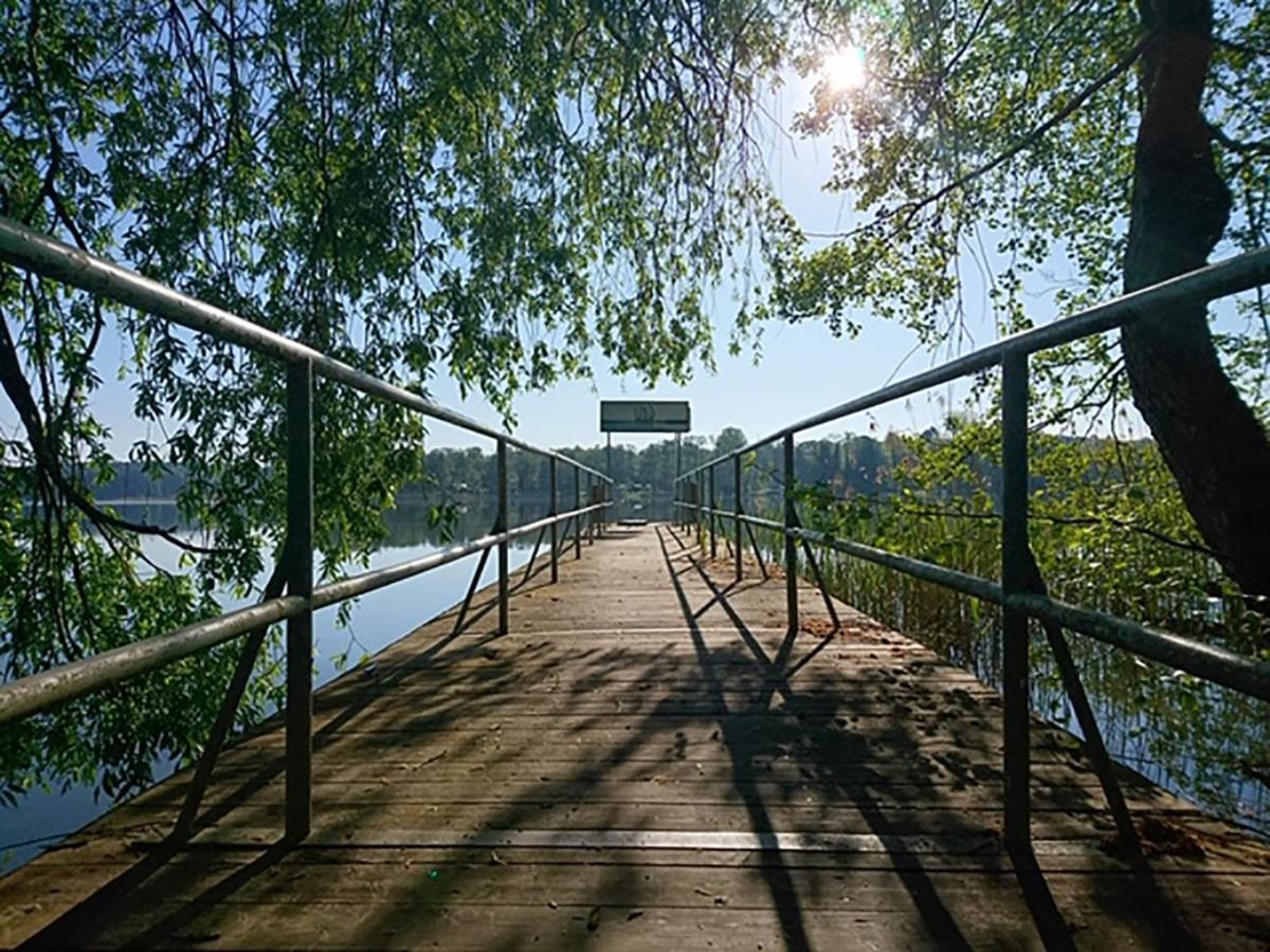 Waldschenke Stendenitz Uebernachten Im Wald Am See นอยรุพพิน ภายนอก รูปภาพ